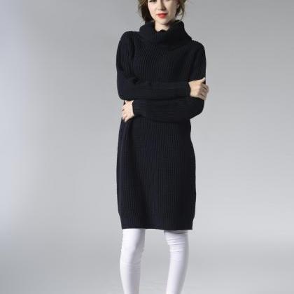 Black Knitted Turtleneck Long Sleeves Knee Length..