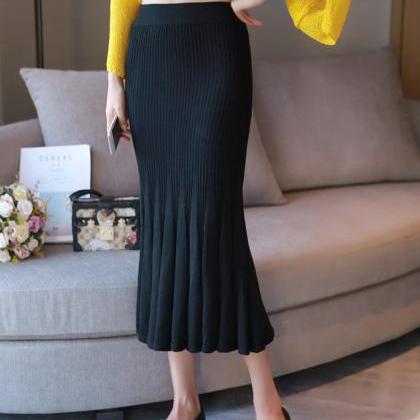 Women Solid Fit Knit Long Skirt - Black