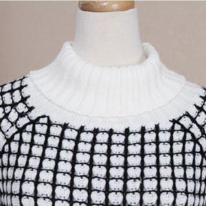 Sweet Women Black And White Grid Top Neck Shirt..