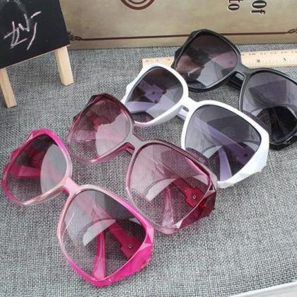 Classic Women Sunglasses Summer Sty..