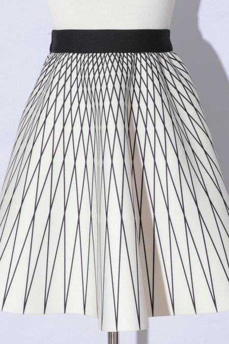 Elegant Printing White Color Diamond Pattern A-Line Skirts