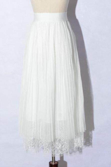 New Spring Elegant Lace Patchwork Pleated Skirt - White